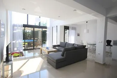 Sanny Sani Luxury