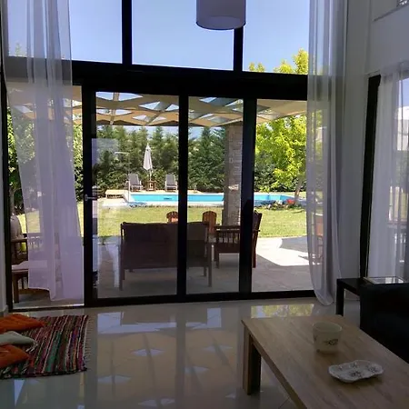 Sanny Sani Luxury Hanioti